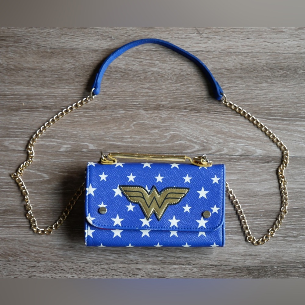DC Comics Blue‎ and Gold Wonder Woman Crossbody Bag